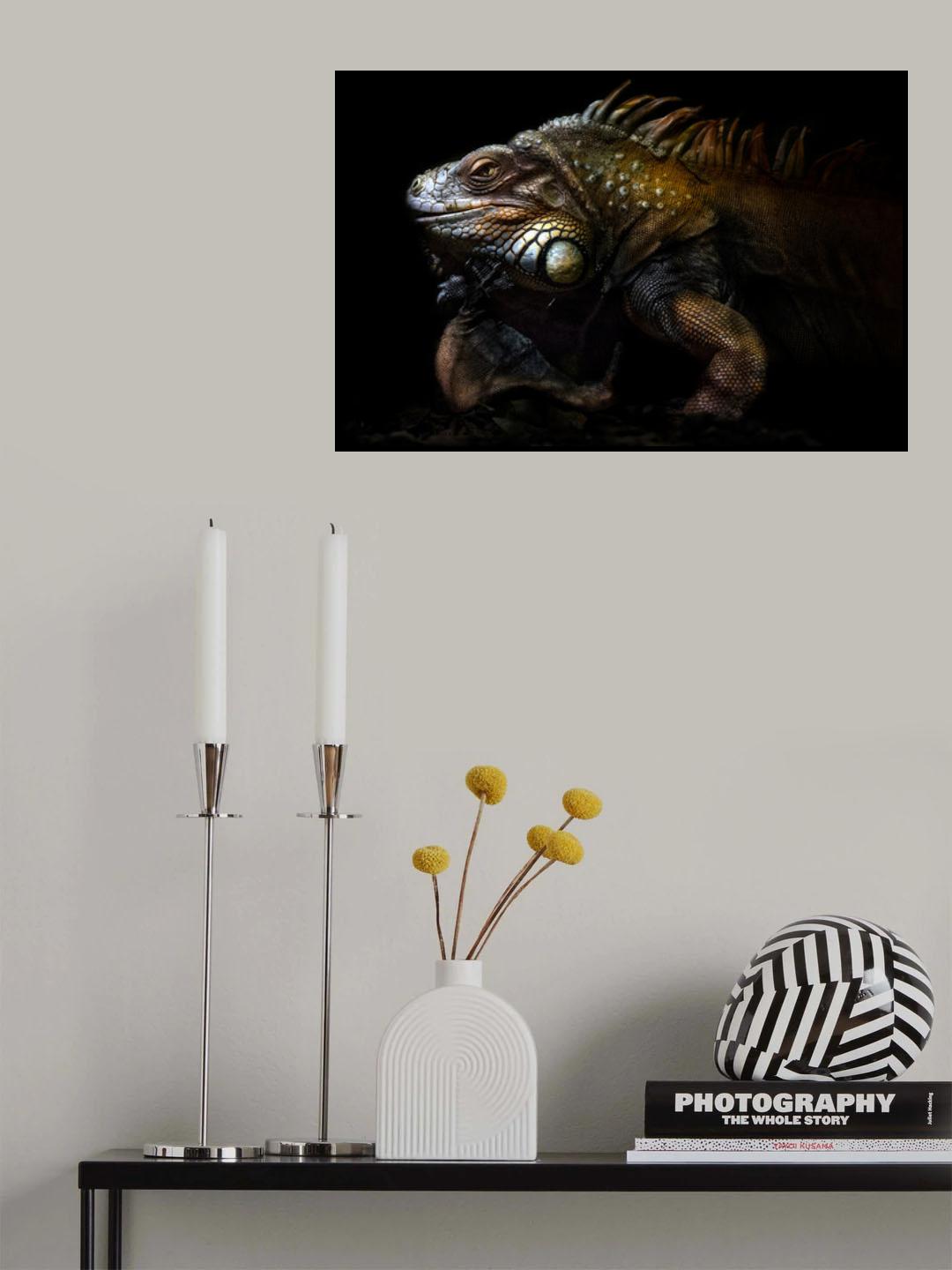 Iguana portrait: Lost in the evolution Poster och Canvastavla