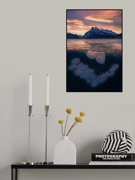 Ice Bubbles in Vermilion Lakes Poster och Canvastavla