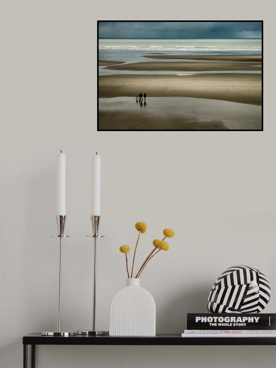 Walking at the sea Poster och Canvastavla