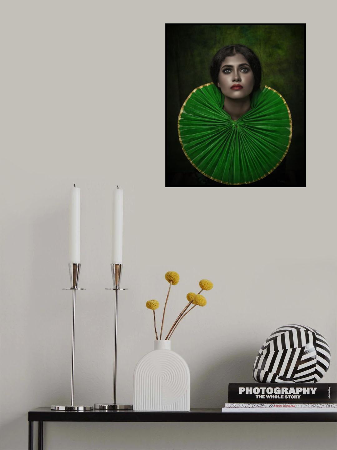 LOTUS GIRL Poster och Canvastavla