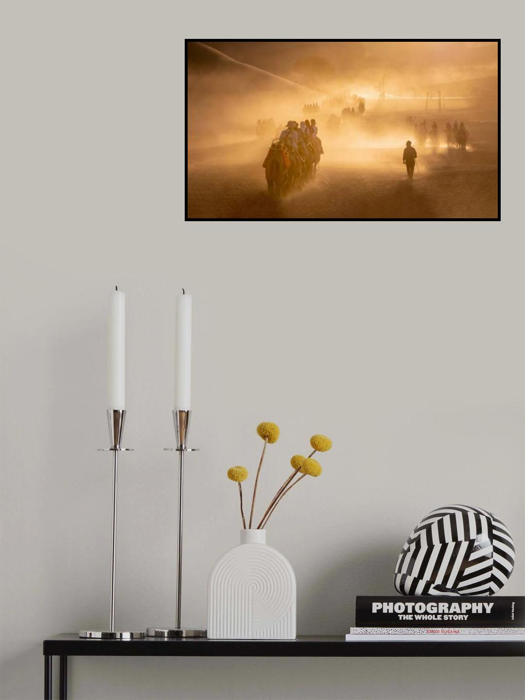 Camel Riding in the Gobi Desert (悠悠驼铃声） Poster och Canvastavla