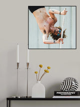 Pole Vaulter's Ascension Poster och Canvastavla