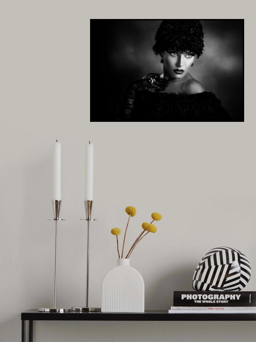 Ros in black Poster och Canvastavla