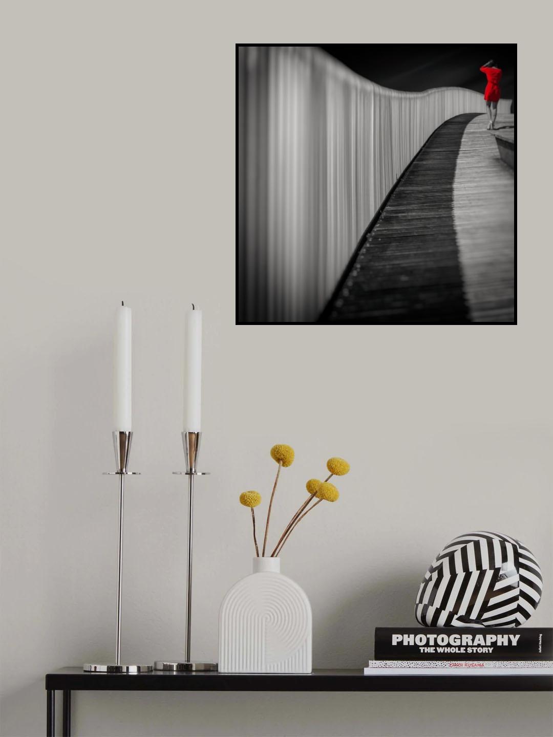 Woman in red Poster och Canvastavla