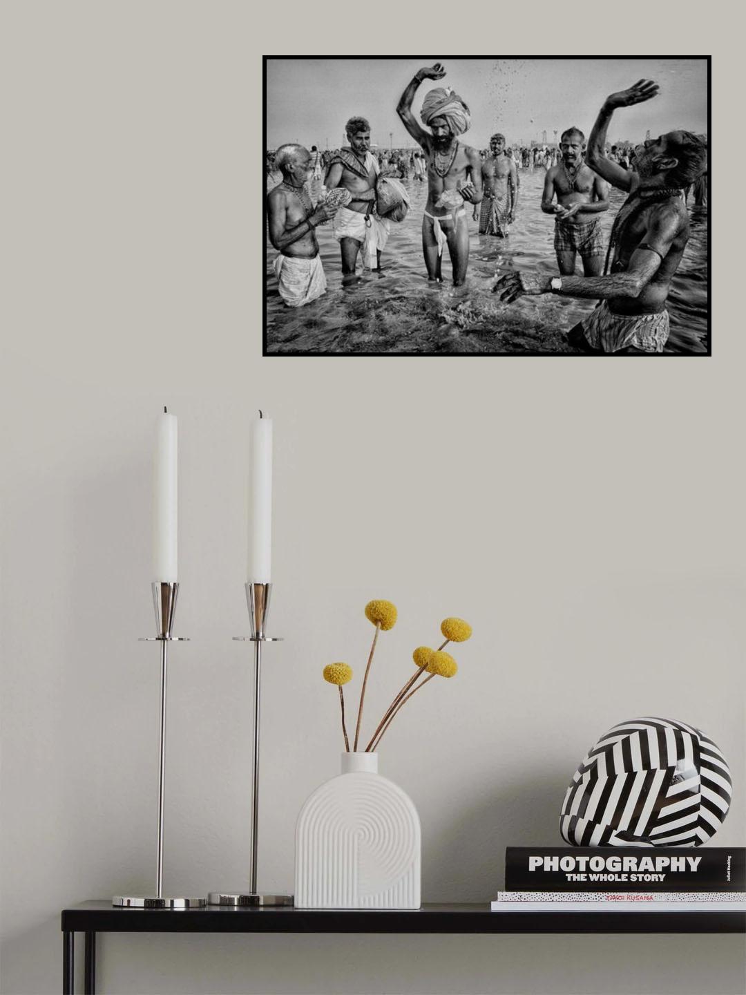 Holy Makar Bath at Gangasagar Poster och Canvastavla