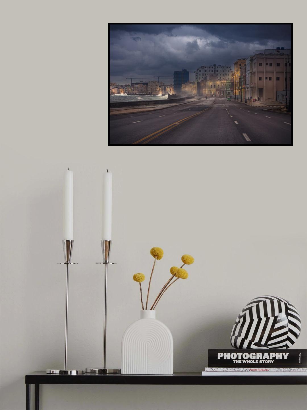 Malecon mood before night Poster och Canvastavla