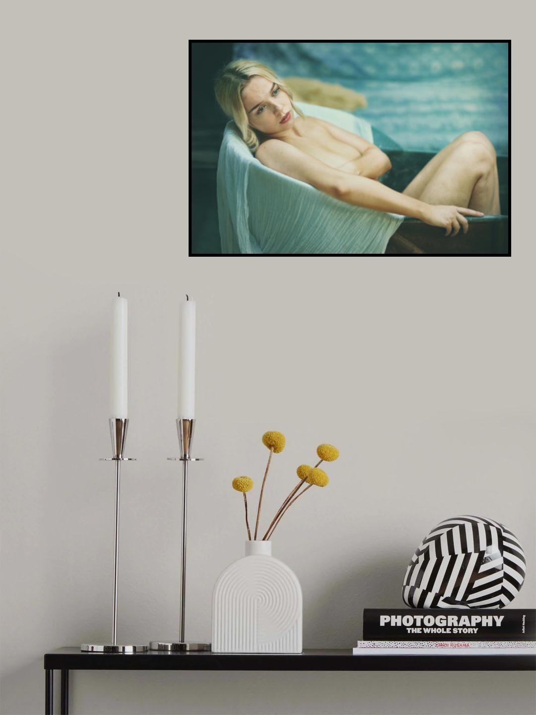 Kate in the old tin bath Poster och Canvastavla
