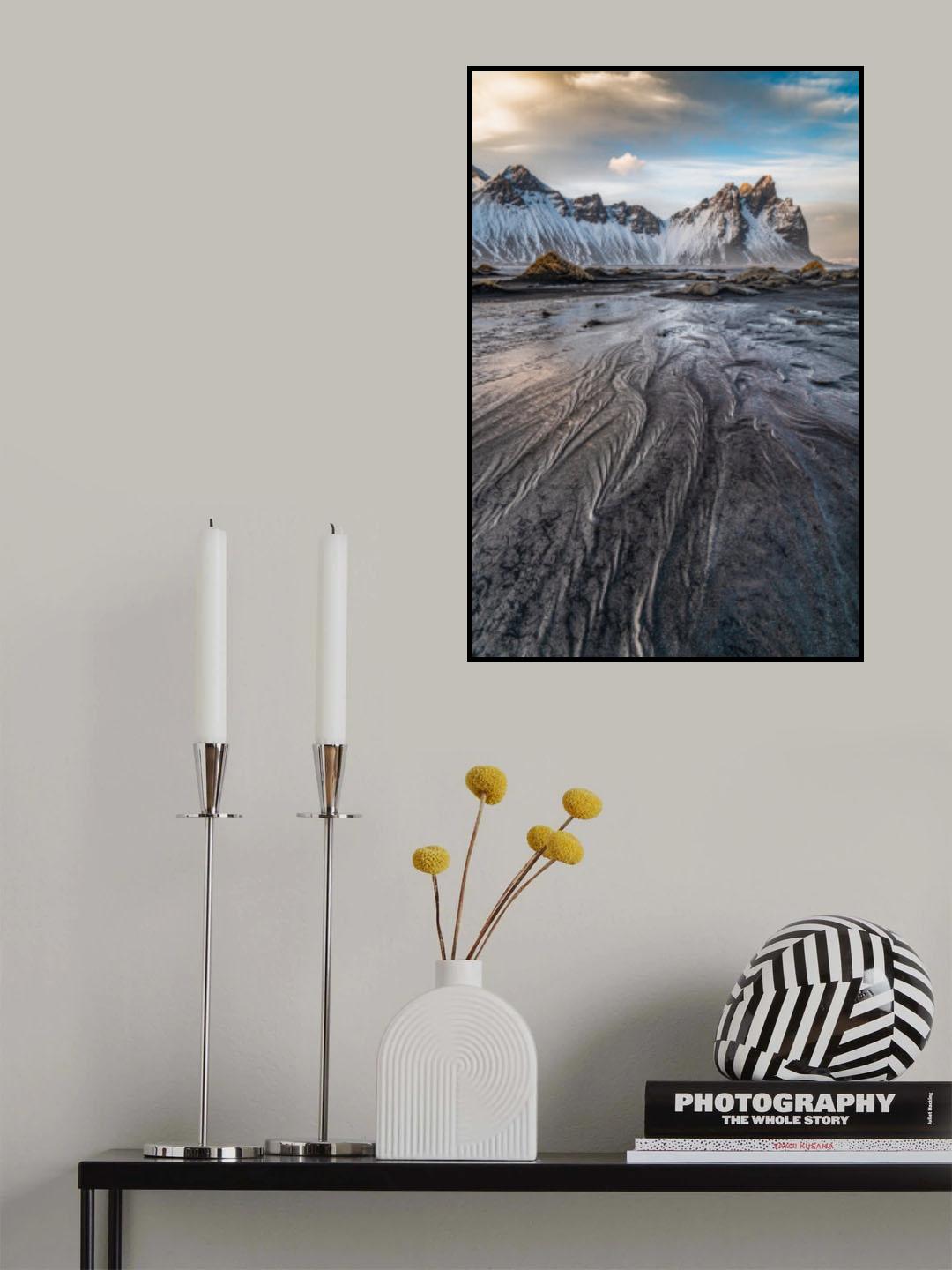 Low tide, black sand Poster och Canvastavla