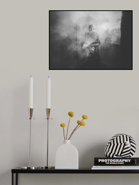 Monk in Black and White Poster och Canvastavla