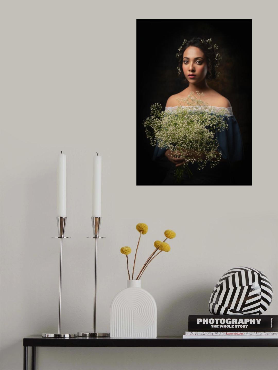 Lady with Flowers Poster och Canvastavla