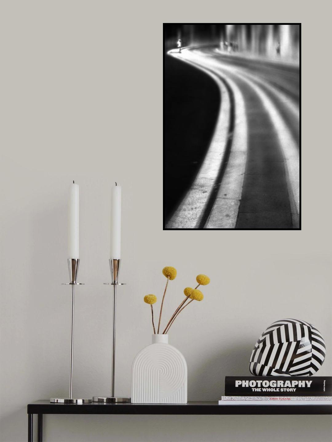 Curved sidewalk Poster och Canvastavla