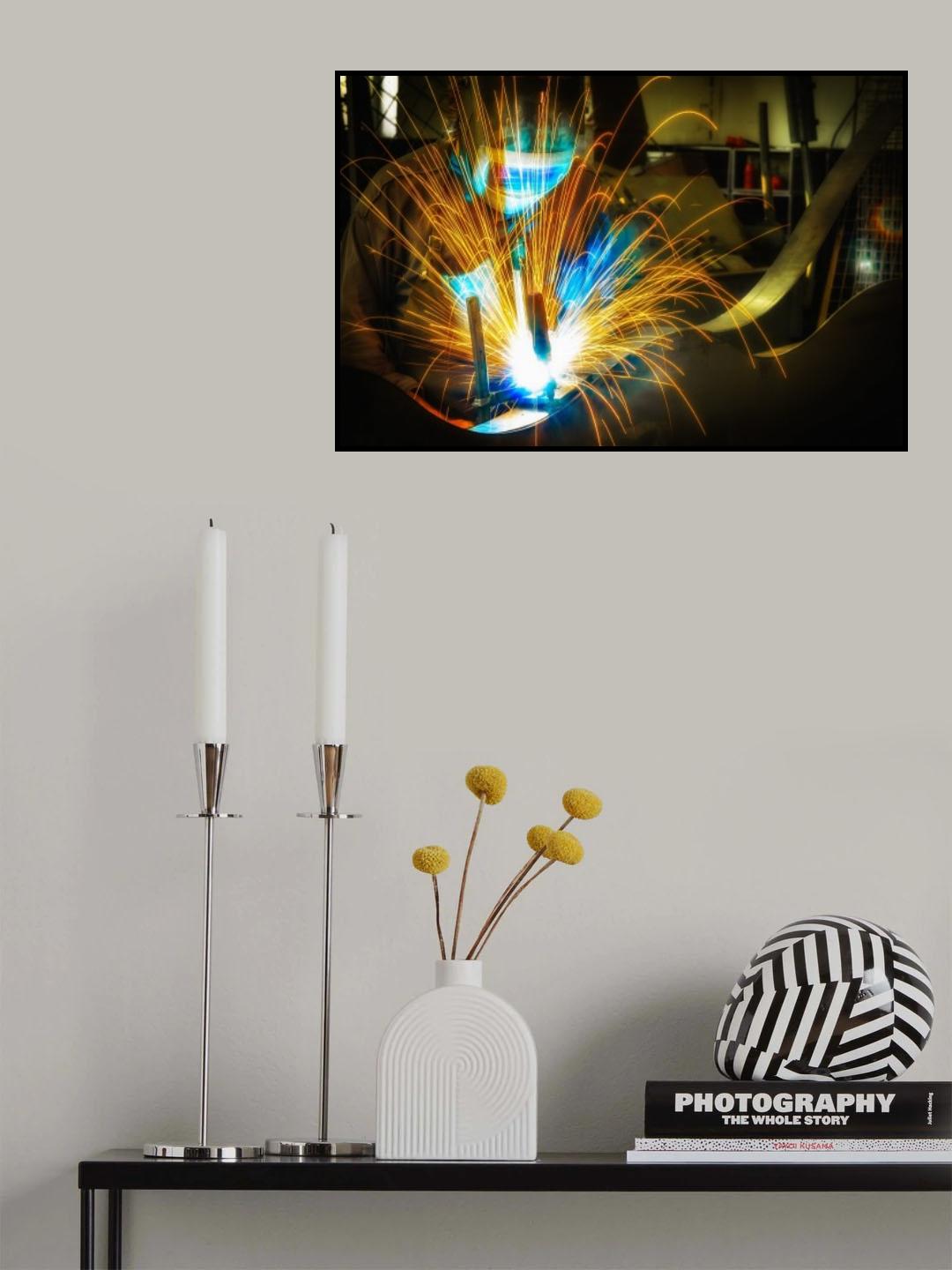 Artist welding steel sculpture Poster och Canvastavla