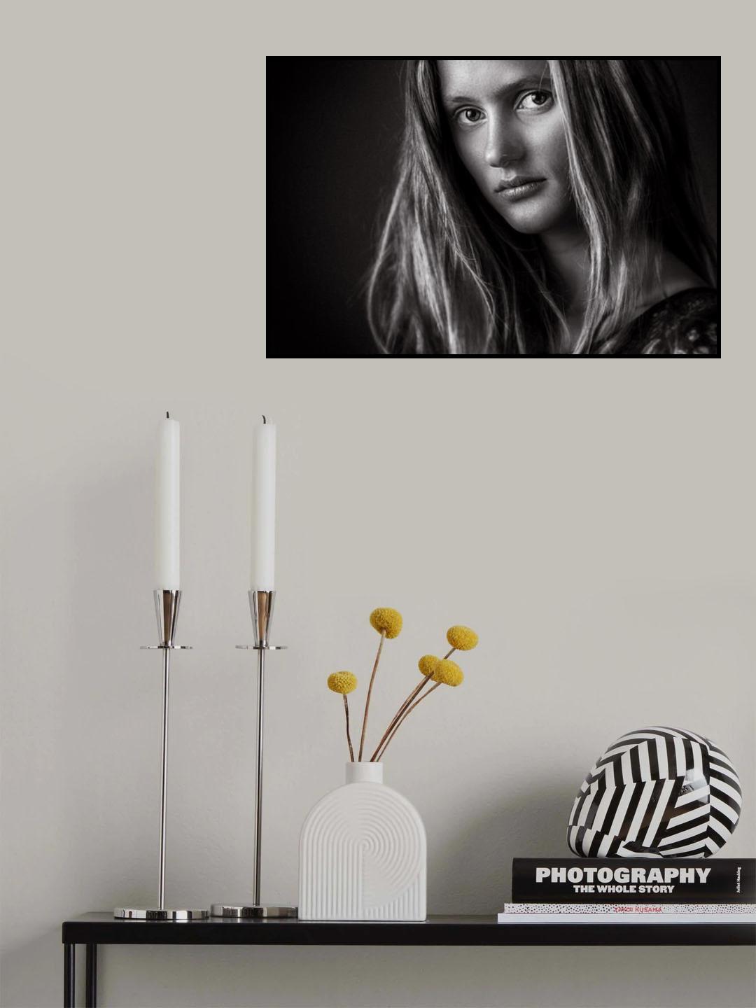Portrait III Poster och Canvastavla