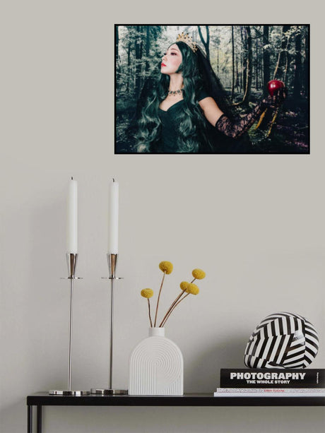 The magic red apple. Poster och Canvastavla