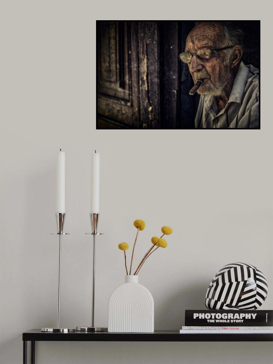 man on porch Poster och Canvastavla