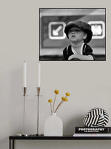 Catching His Attention Poster och Canvastavla