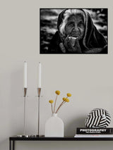 Indian woman taking chai. Poster och Canvastavla