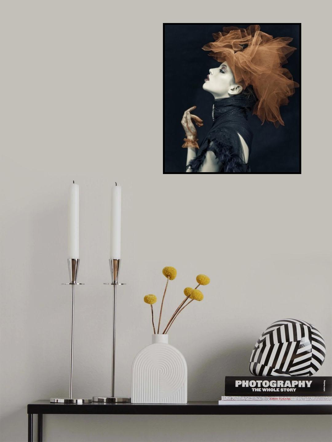 Imperious Lady Poster och Canvastavla