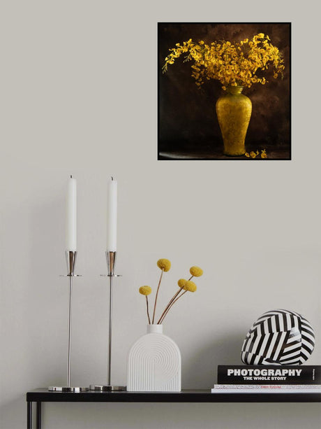 Yellow vase Poster och Canvastavla