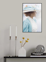 Woman in Blue Poster och Canvastavla
