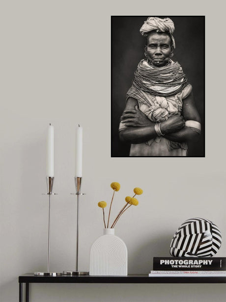 Nyangatom woman Poster och Canvastavla