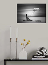 Holding on to the Past Poster och Canvastavla