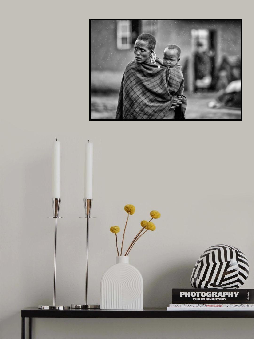 Nestled in Mother's arms Poster och Canvastavla