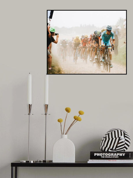 Cycling in the dust Poster och Canvastavla