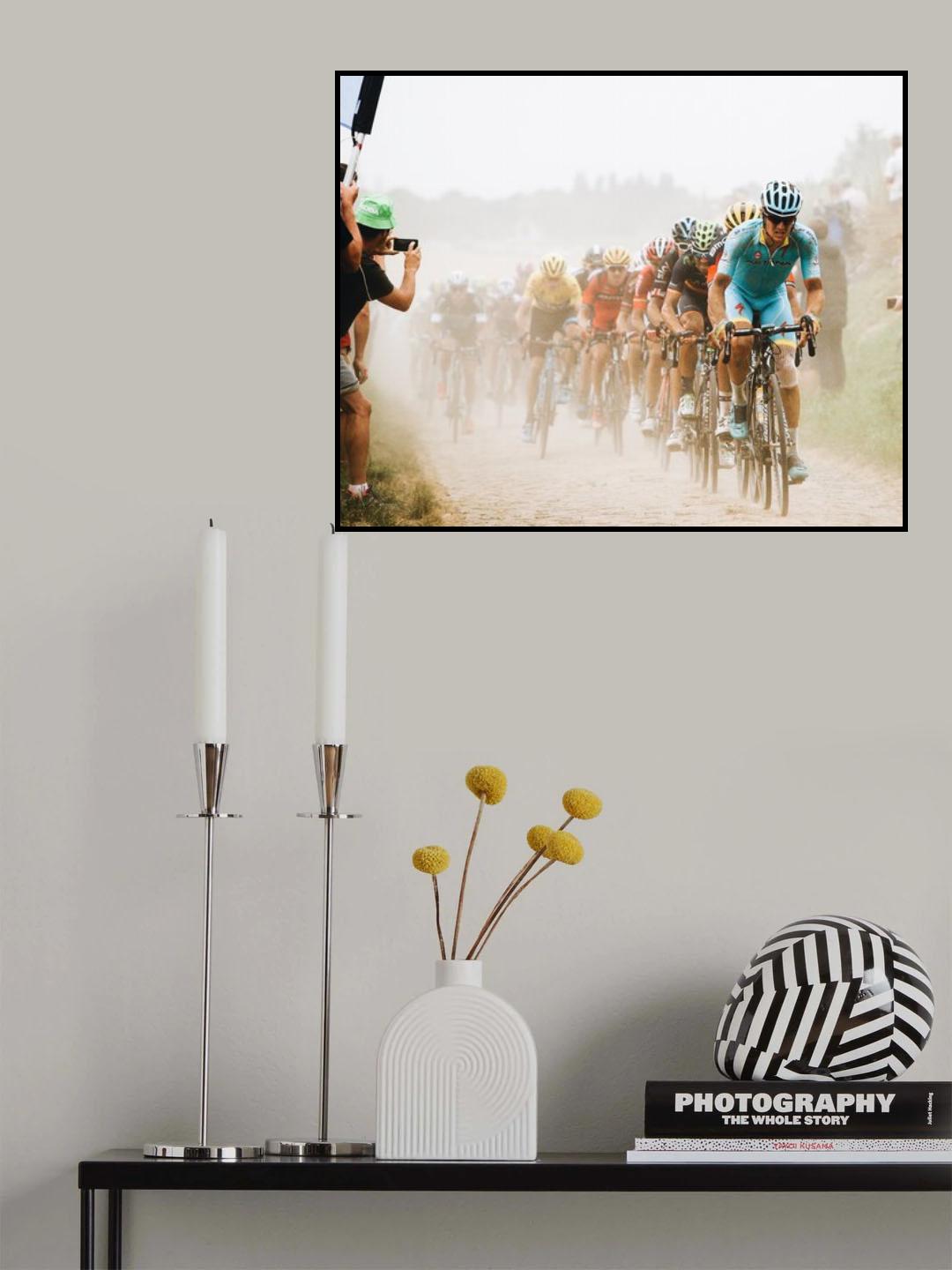 Cycling in the dust Poster och Canvastavla