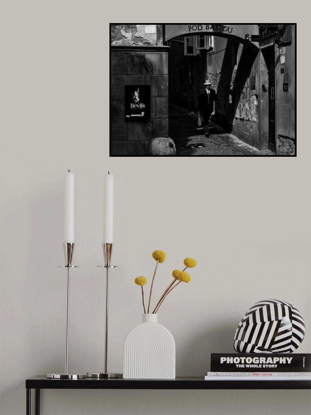 The Tied Man Poster och Canvastavla